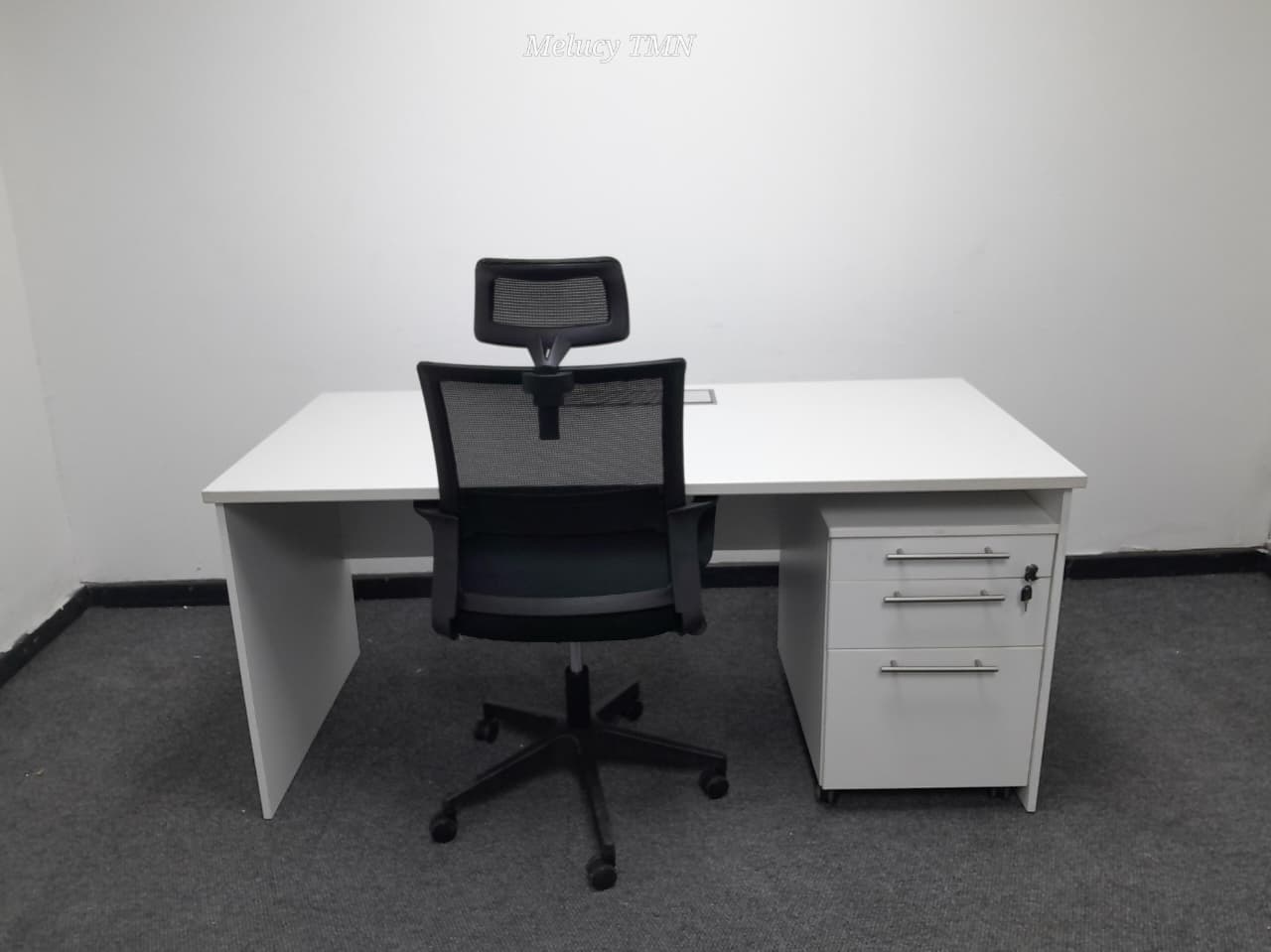 White desk with mobile pedestal 1600mm x 800mm - Image 2