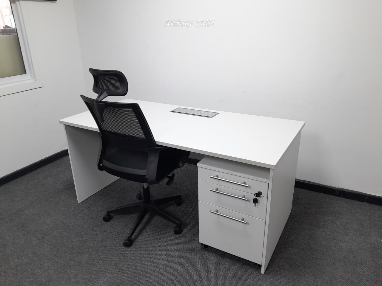 White desk with mobile pedestal 1600mm x 800mm