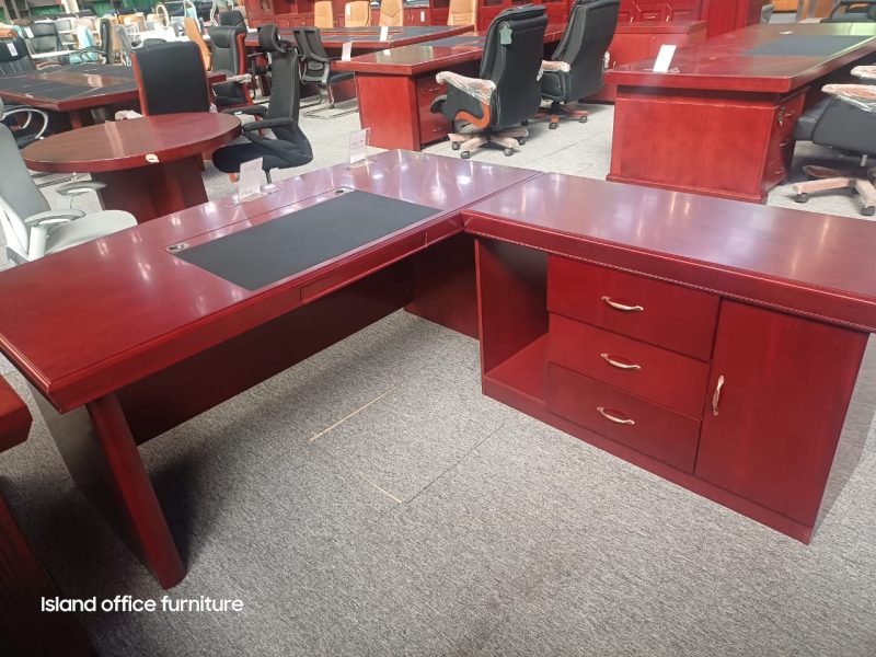 Prism - Executive Desk 1800mm x 950mm