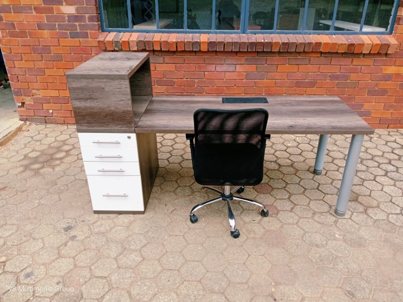 Evolution Office Desk 2000mm x 750mm
