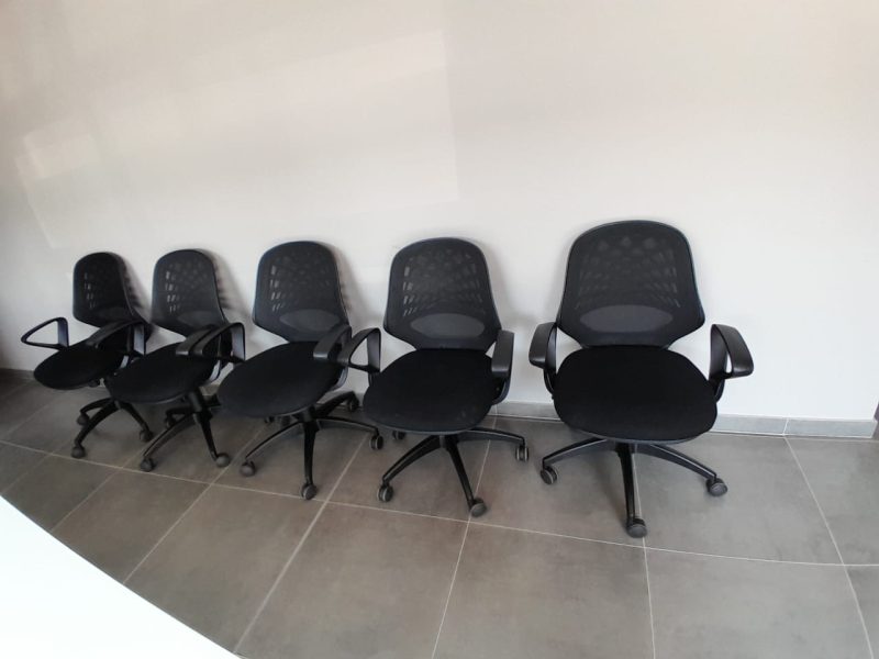 Spiral Mesh Back Office Chairs - Image 2