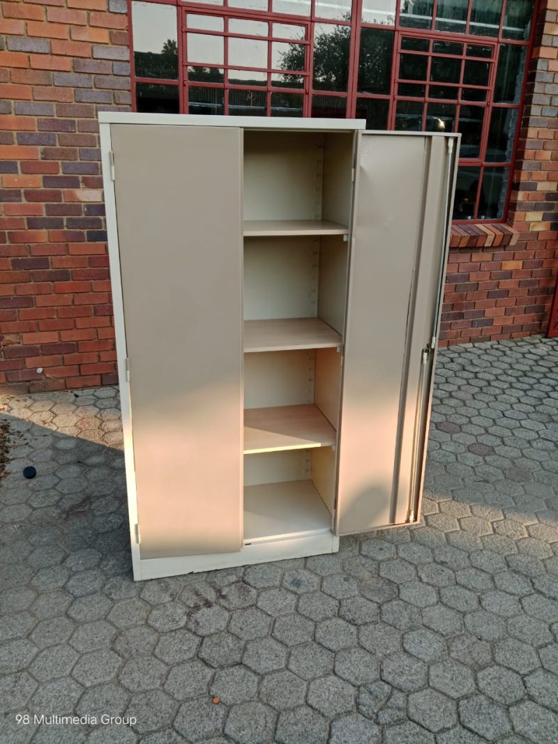 Stationary Steel Filing Cabinet 1800mm x 900mm - Image 3