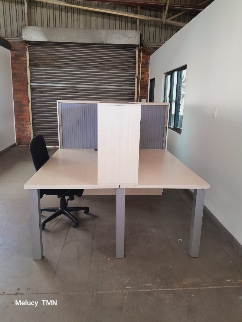 Britannica 4 Way Cluster Desk 4000mm x 1600mm - Image 4