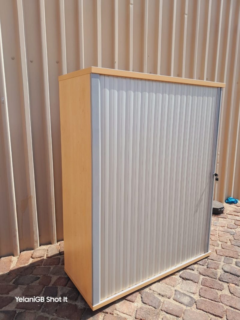 Maple Roller Door Cabinet 1500mmH x 1200mm x 500mmD - Image 4