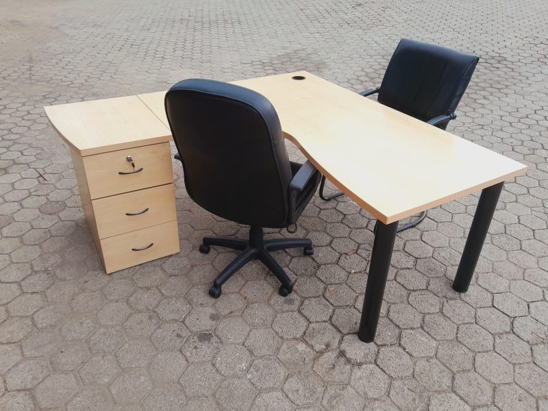 Maple L Shape Desk 1700mm x 1700mm