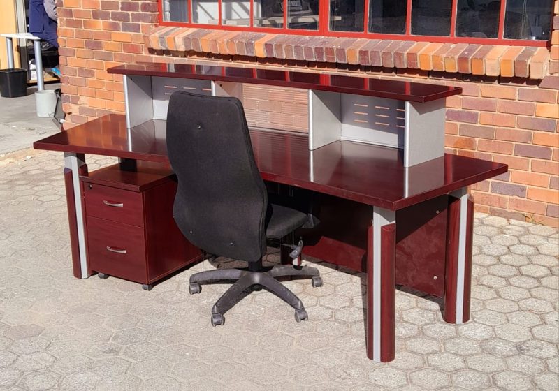 Mahogany Reception Unit 2400mm x 750mm - Image 4