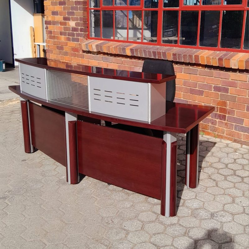 Mahogany Reception Unit 2400mm x 750mm