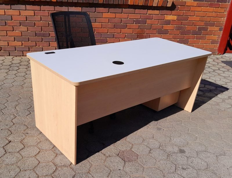 White Plus Maple Desk 1720mm x 760mm - Image 4