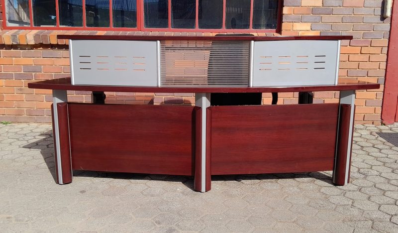 Mahogany Reception Unit 2400mm x 750mm - Image 3