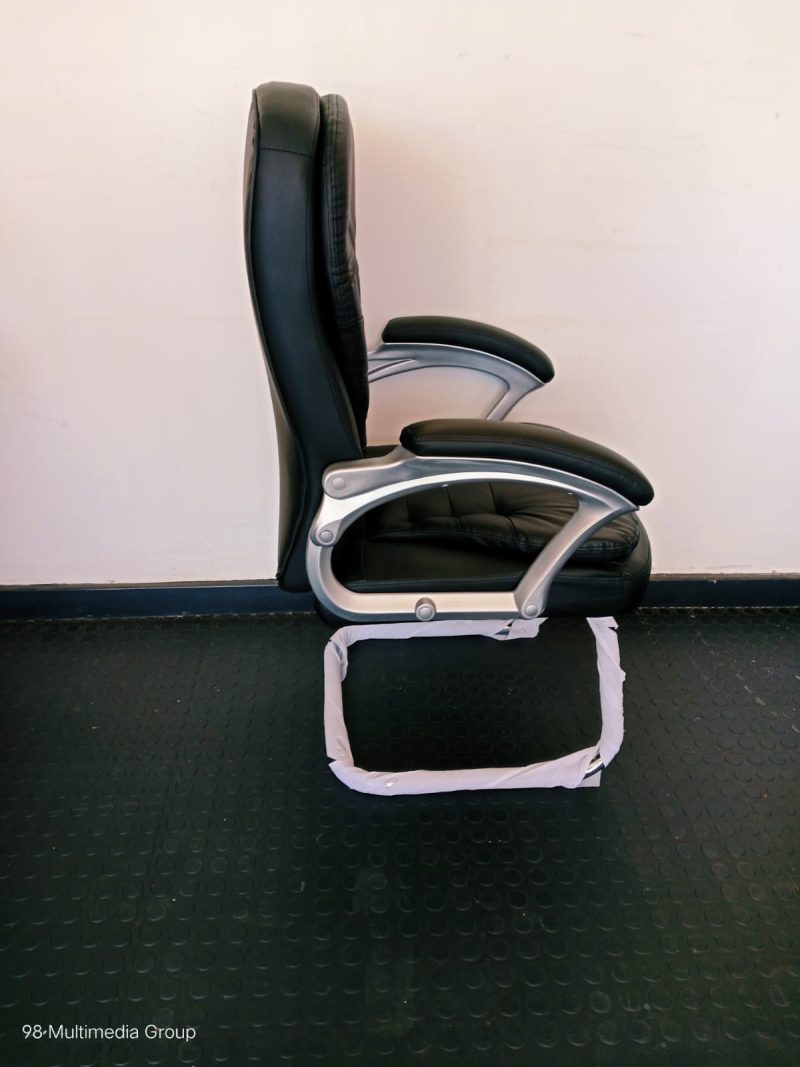 511-G Visitor Black Chair - Image 4