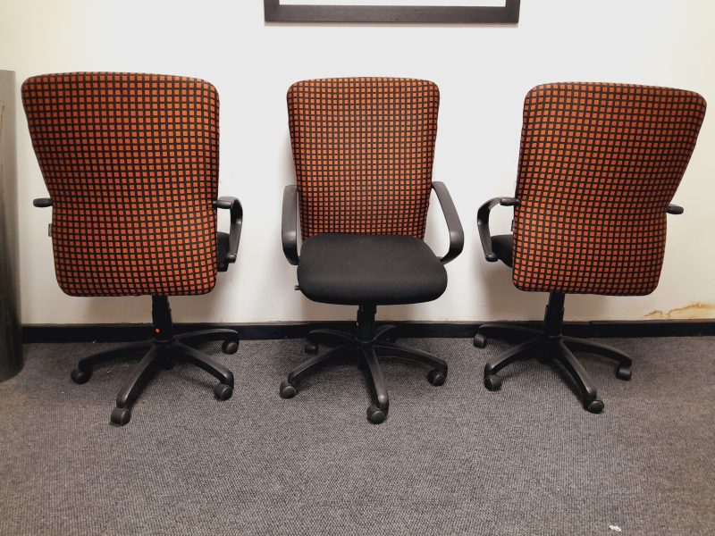 Texas Range Black Chairs QUALITY USED - Image 4