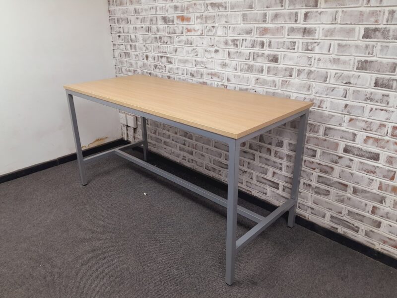 Bar Table 2400mm x 800mm x 940mmH - Image 5