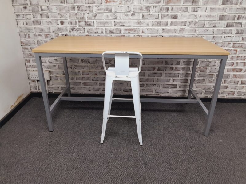 Bar Table 2400mm x 800mm x 940mmH - Image 2