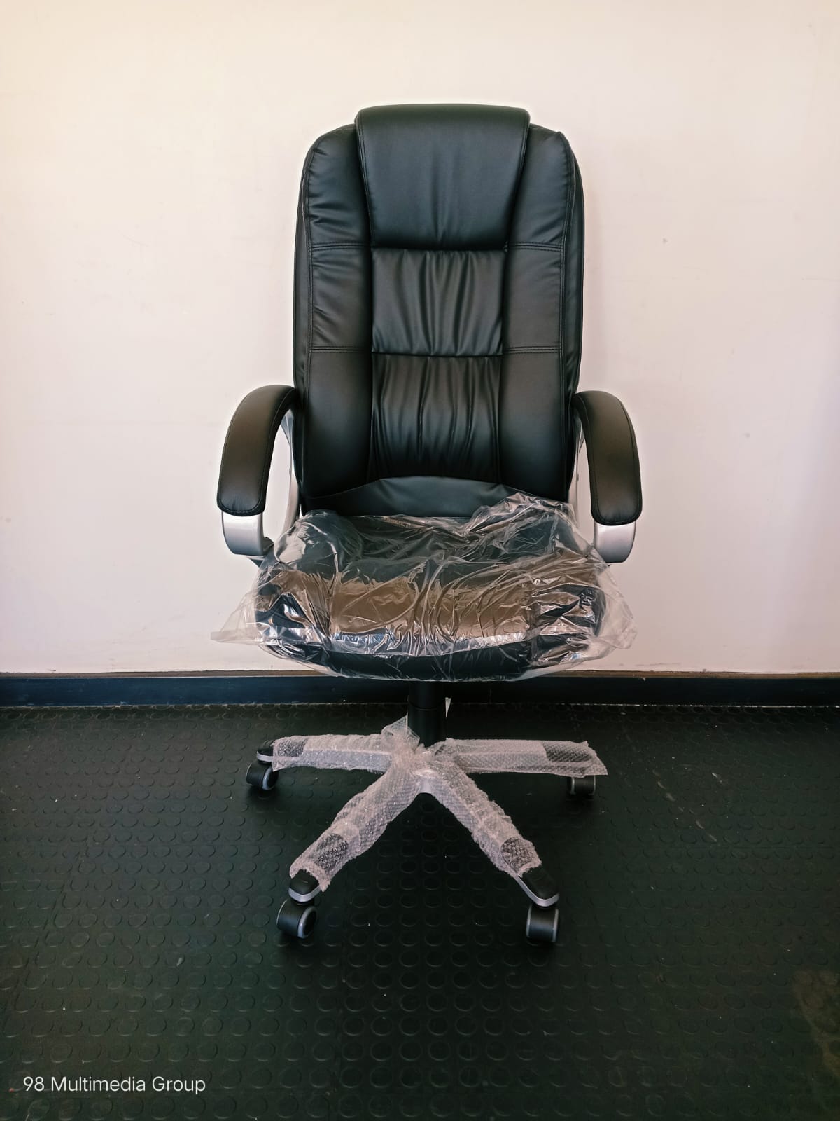 51-H Black High Back Chair