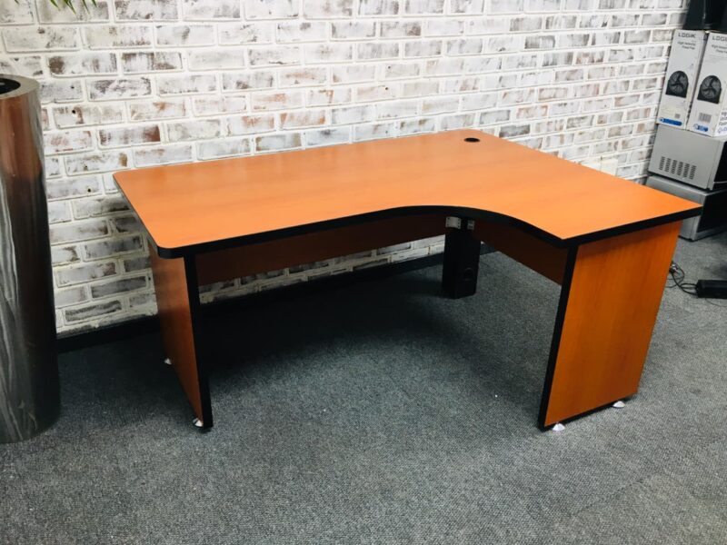Cherry L shape Desk 1600mm x 1200mm - Image 3