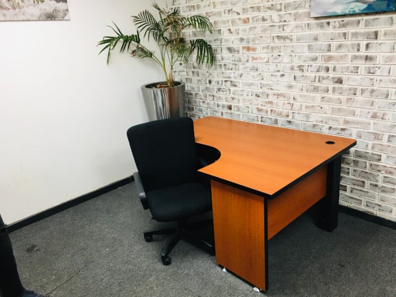 Cherry L shape Desk 1600mm x 1200mm - Image 5