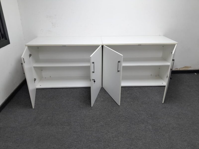 White Server Unit 2400mm x 600mm - Image 3