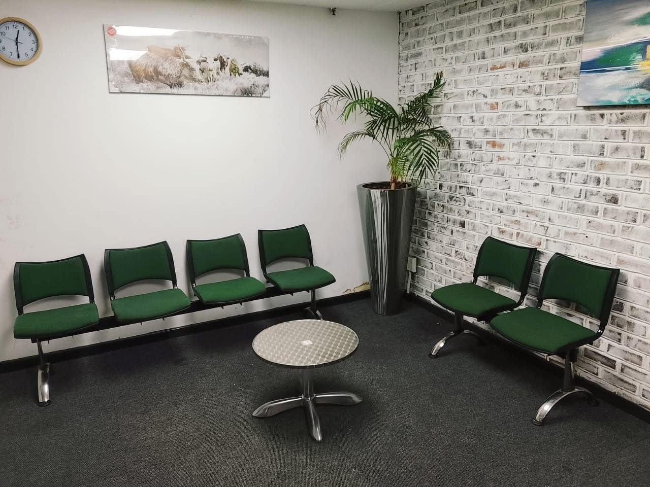 Public Seating Chairs - Image 3