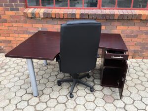 Burgundy Mahogany Desk 1600mm x 1110mm