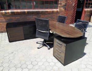 Madiba Executive desk 2500mm x 2300mm