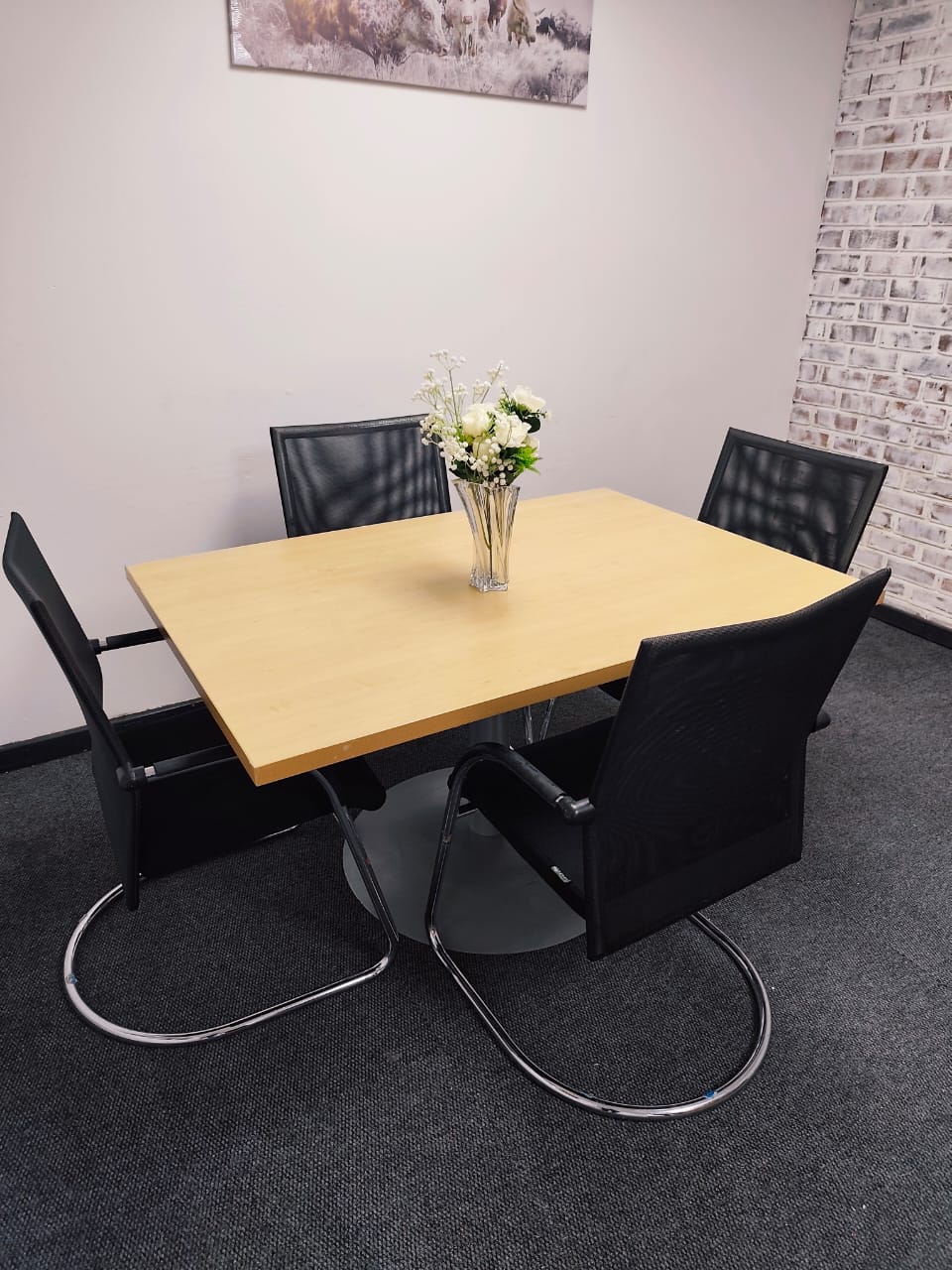 Ractangle Table 1400mm x 970mm - Image 2
