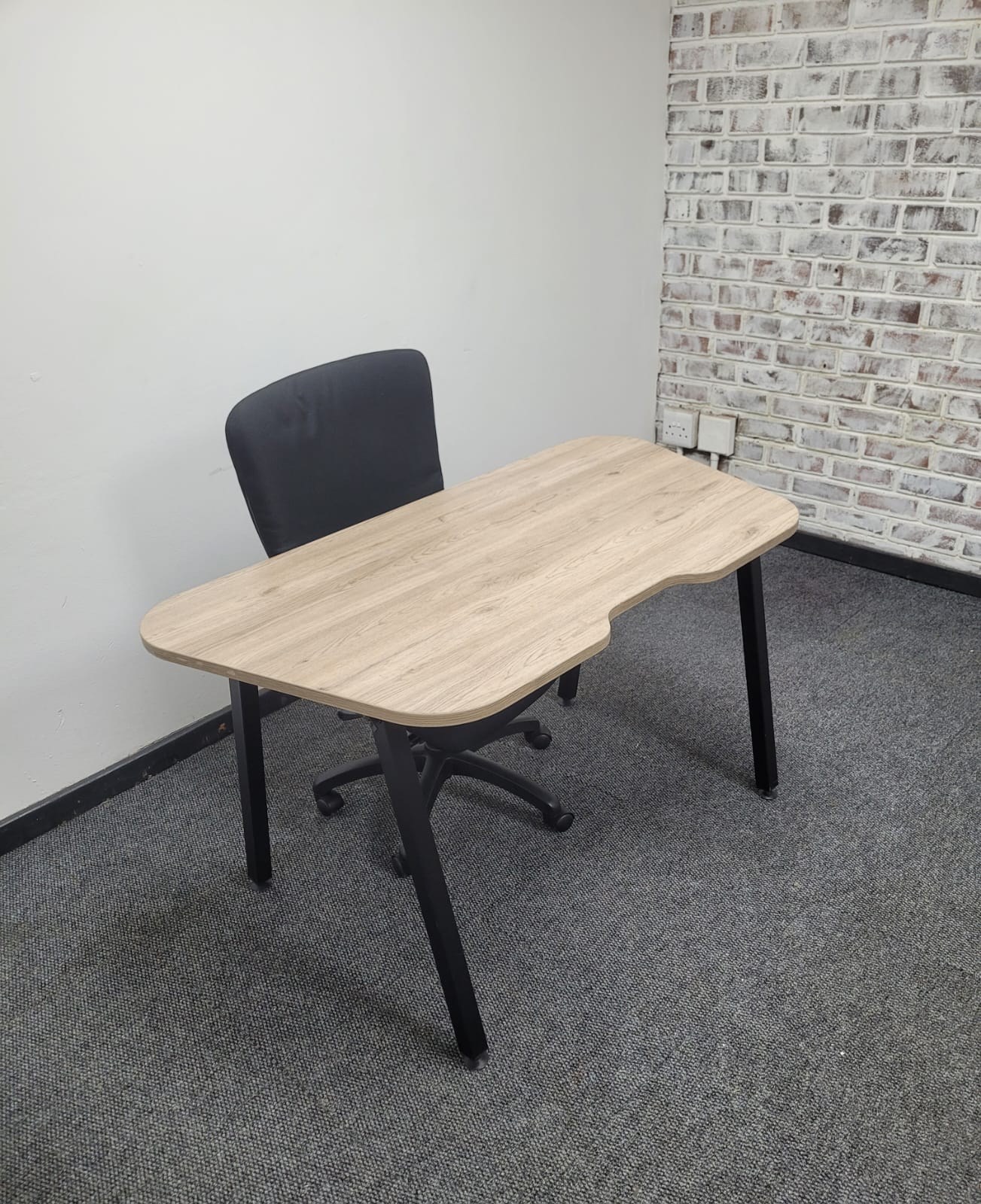 ELO Desk 1300mm x 700mm