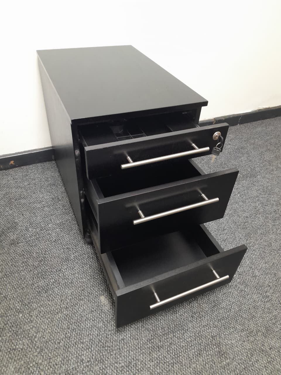 Black Mobile Pedestal - Image 4