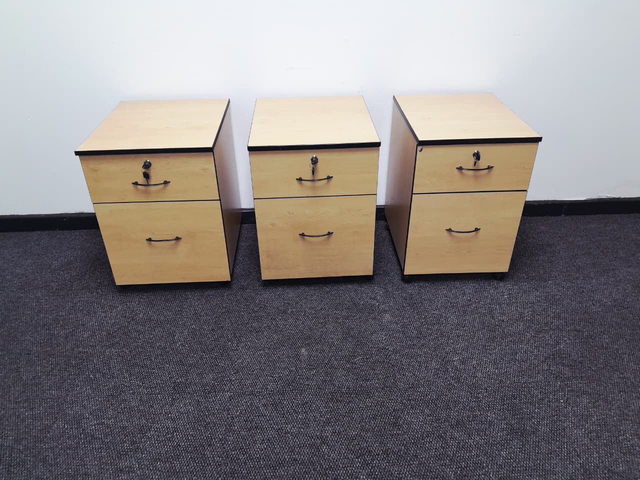 Maple Mobile Pedestal - Image 5