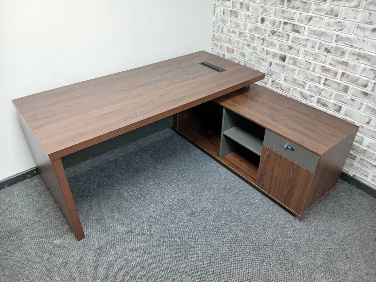 Alfa L Shape Desk 1800mm x 1600mm
