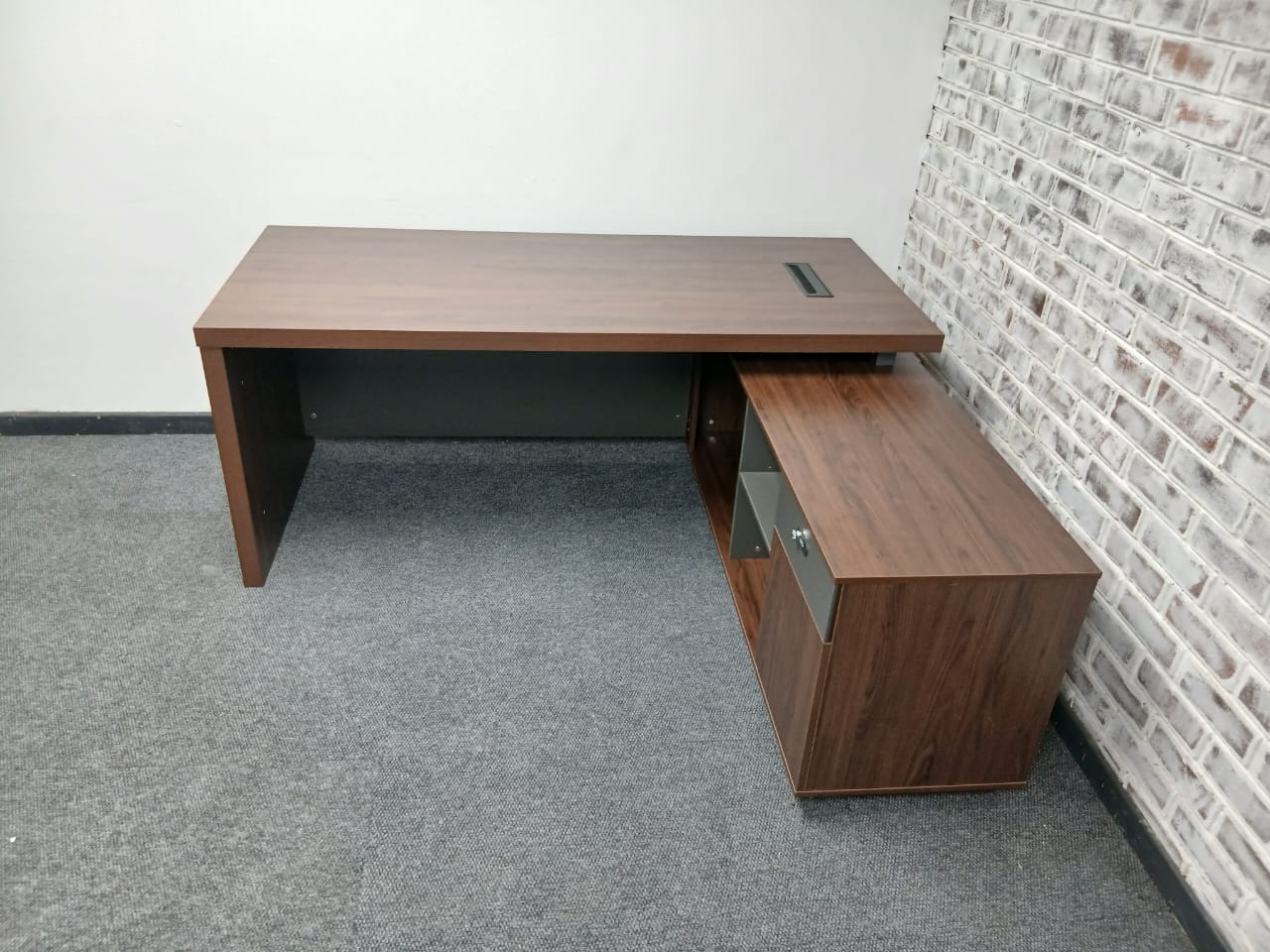 Alfa L Shape Desk 1800mm x 1600mm - Image 5