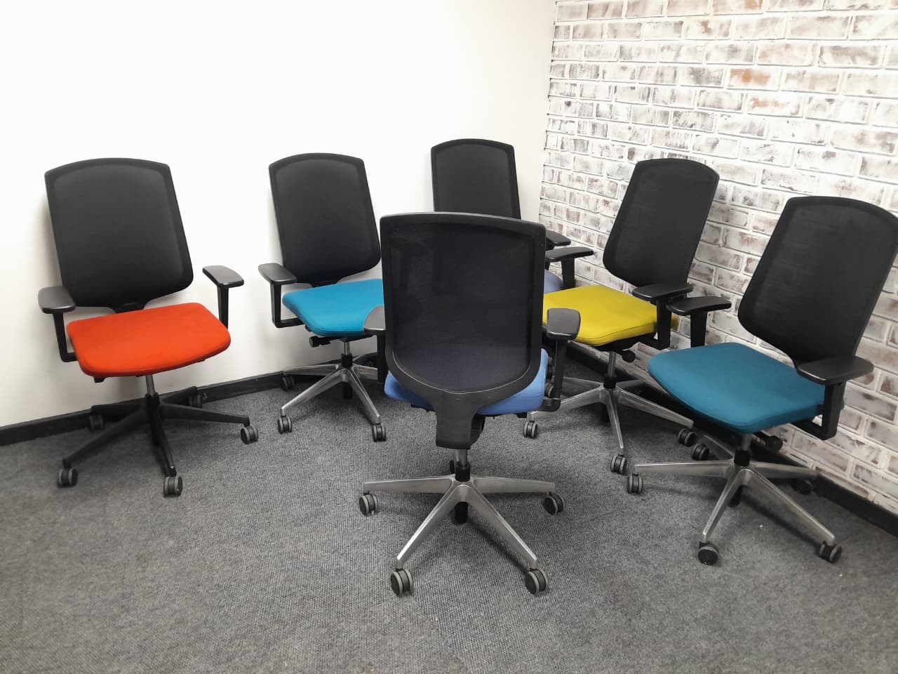 Ergonomic mesh back chairs