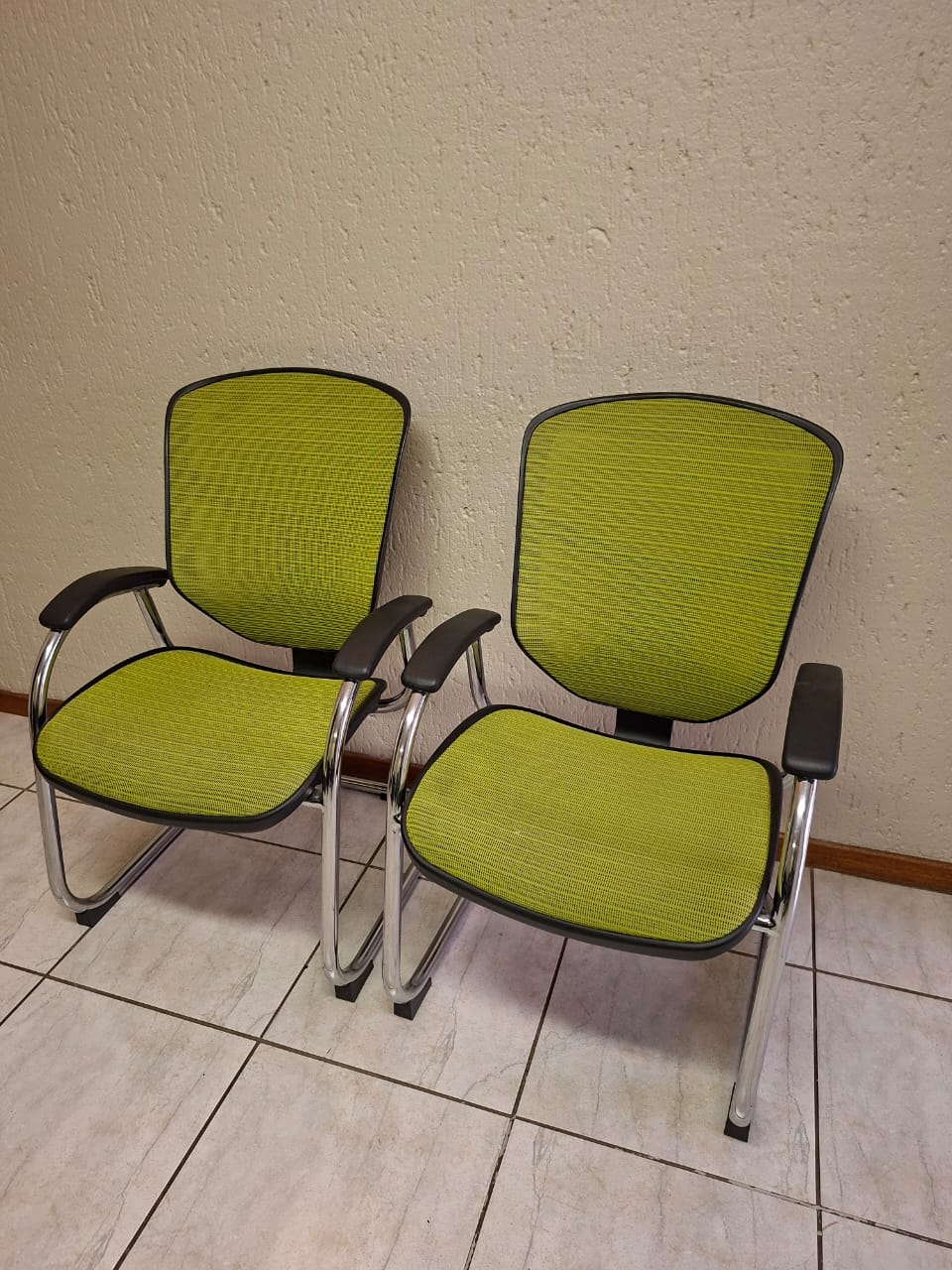 Lemon Visitor Chairs