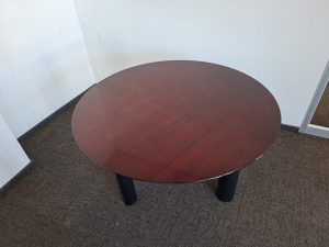 Mahogany Veneer Round Table 1200mm